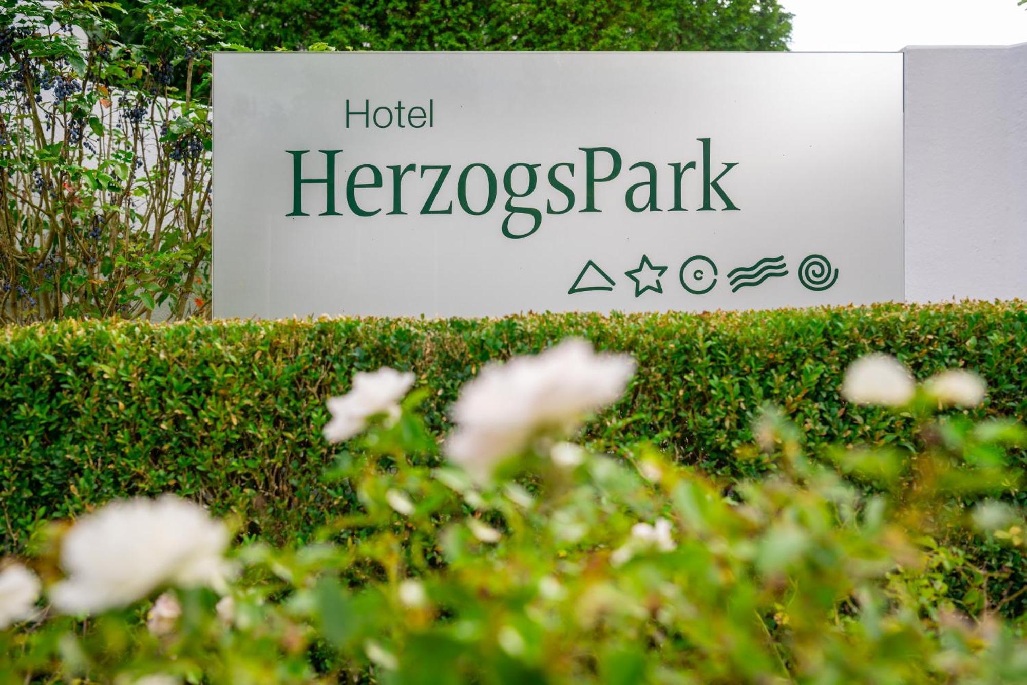 Hotel Herzogspark Herzogenaurach Εξωτερικό φωτογραφία